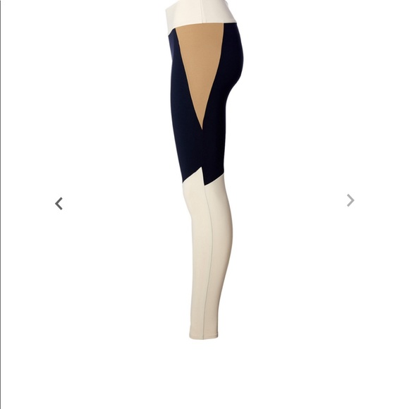 Live the Process Transcend Leggings - Picture 3 of 3